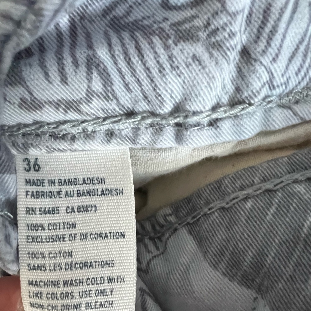 American Eagle 🦅 Men’s shorts 🩳 - Picture 4 of 5